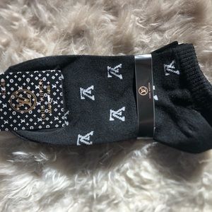 Louis Vuitton Black Ankle Socks 2 Pairs